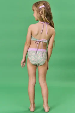 Alternative view of Bikini Summer